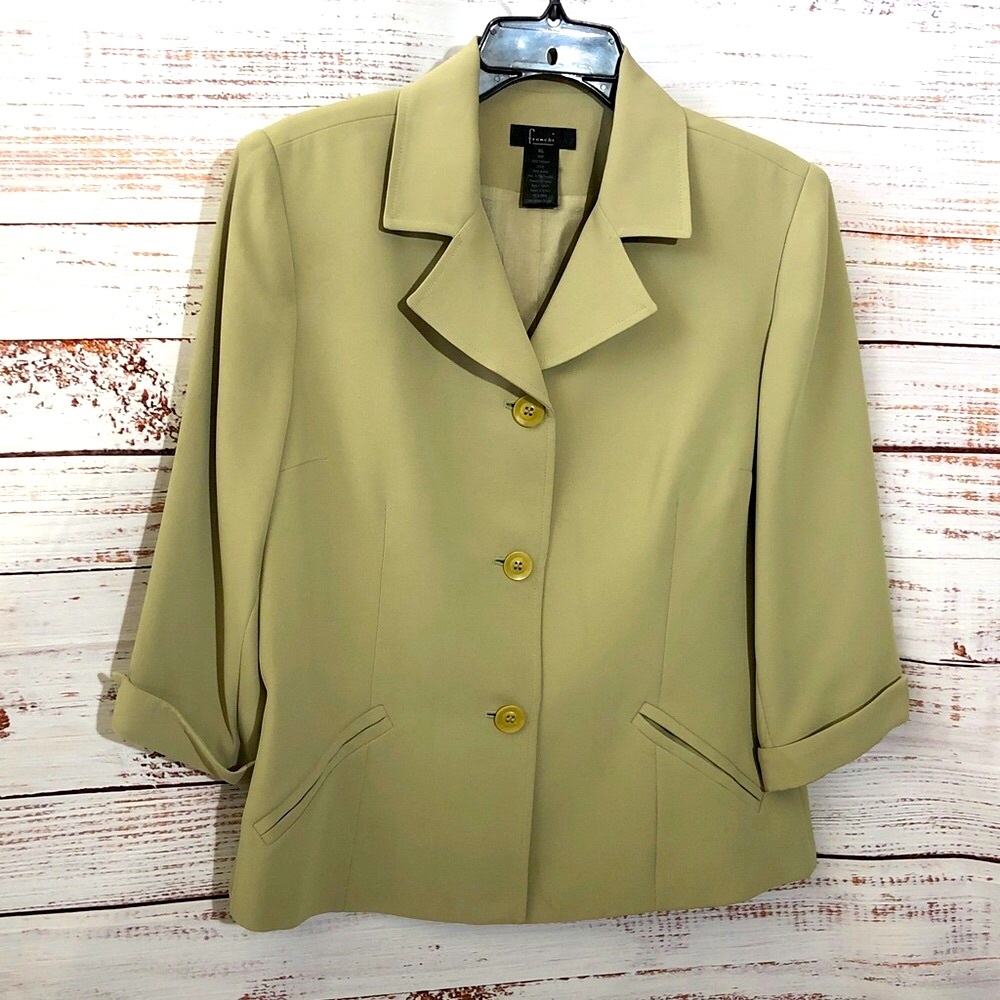 Frenchi XL olive green fitted 3 button short Blazer top with matching camisole